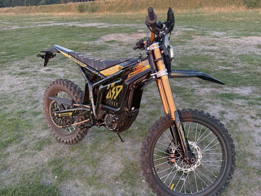 Talaria Komodo Gold Edition, widok z przodu